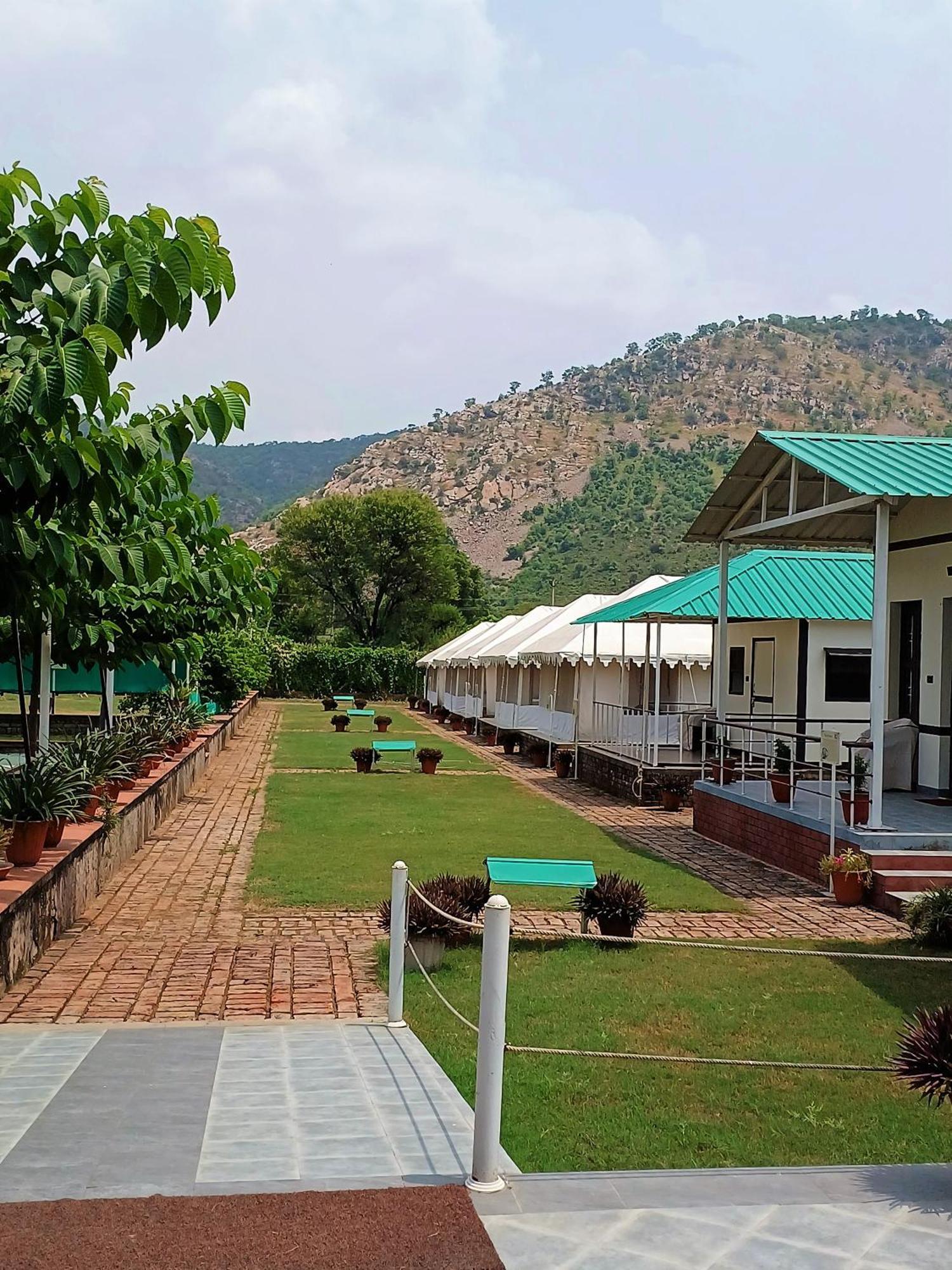 Shivir Aranya - Wilderness Resort Alwar Esterno foto